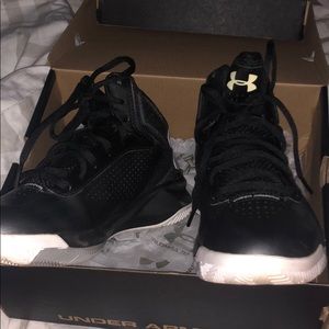 Under armor basketball shoes